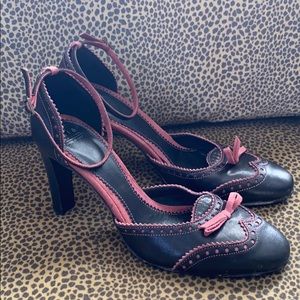 Black and pink Mary Jane Pumps